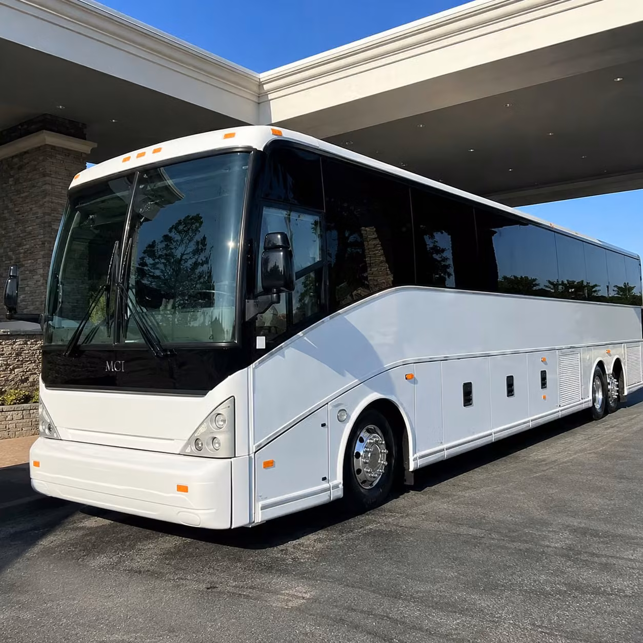 cross the front range without the hassle charter bus transfers between denver and ski country