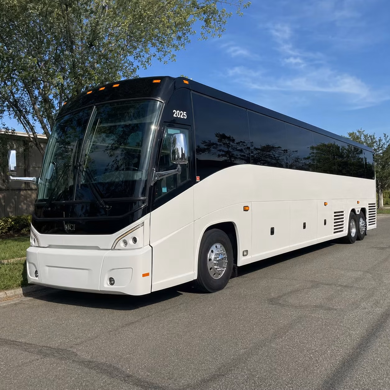denver groups rely on long distance charter buses for rocky mountain ski season travel